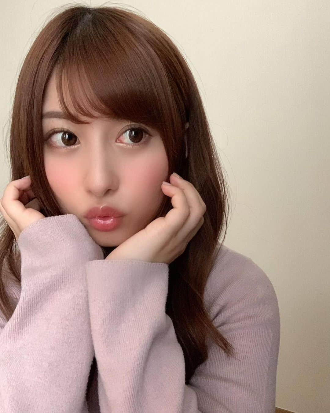 成瀬心美さんのインスタグラム写真 - (成瀬心美Instagram)「💗 . . やっぱりすき。 pink . . #pink #knit」11月18日 18時46分 - coco3ndazo