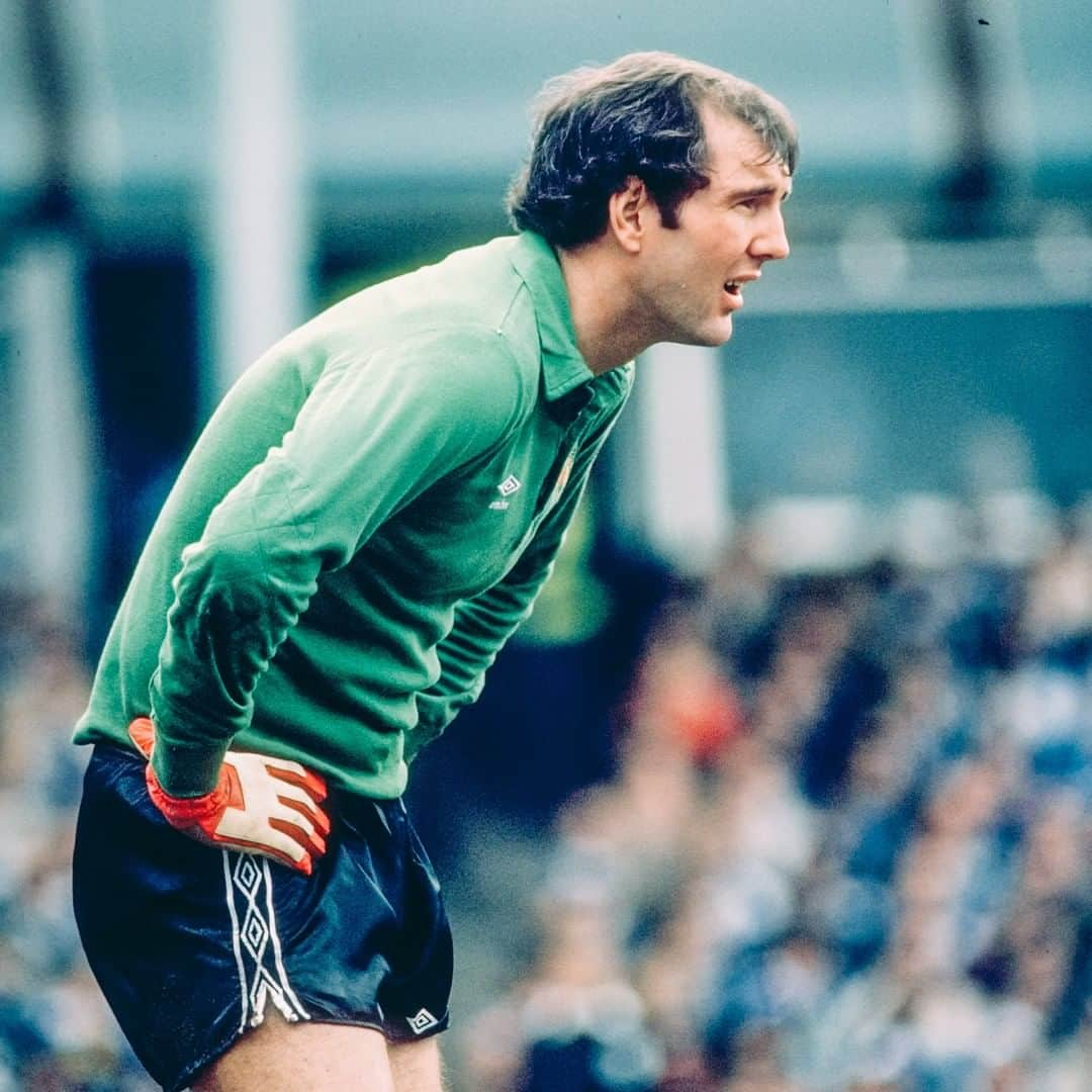 マンチェスター・シティFCさんのインスタグラム写真 - (マンチェスター・シティFCInstagram)「Happy Birthday to our goalkeeping legend, Joe Corrigan! 🥳💙 #mancity」11月18日 19時00分 - mancity