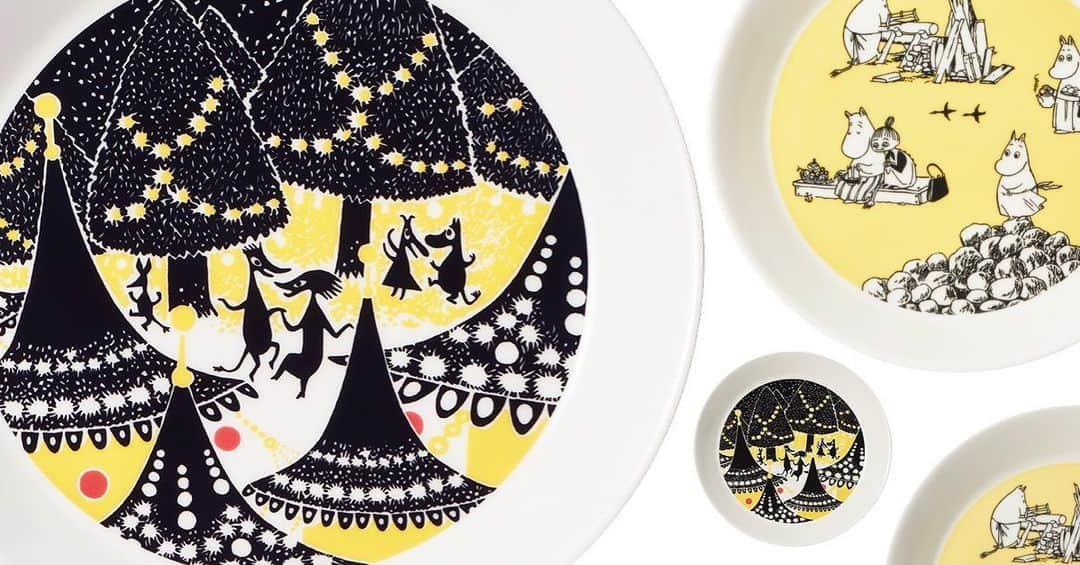 ムーミンさんのインスタグラム写真 - (ムーミンInstagram)「The popular collector's plates to be continued... ⌛ We have received dozens of questions about this year’s Moomin Collector’s Plates by Arabia. The collector’s plates have been released in sets of two since 2014, and the artwork has always been paired with mugs that have been released earlier. ☕  Arabia will not launch a new set of plates this year but hopefully, the series will continue next year! 😍  Good news for you collectors: We still have few sets left from the previous years to complete your collection 👉 https://moom.in/collectorsplates  #moomin #moominofficial #moominshop #moomincom #moominbyarabia #moominplate #moomincollector」11月18日 18時58分 - moominofficial