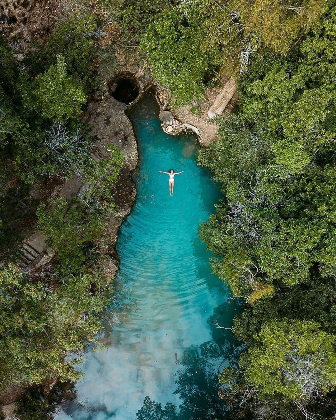 Australiaさんのインスタグラム写真 - (AustraliaInstagram)「Ah, can you feel the serenity? 🏝️ @sophie_doell couldn't resist taking a relaxing dip in the brilliant blue waters of #CardwellSpaPool in @tropicalnorthqueensland and who can blame her? Located in the coastal town of #Cardwell, between #Cairns and #Townsville, this serene waterhole is seasonal so the best time to visit is between May and September. There’s plenty of other things to do in this beautiful part of @queensland all year round; camp at #BlencoeFalls and do one of the scenic walking tracks in the rainforest, or tackle the epic Thorsborne Trail on #HinchenbrookIsland. #seeaustralia #exploreTNQ #explorecairnsGBR #thisisqueensland #holidayherethisyear」11月18日 19時00分 - australia