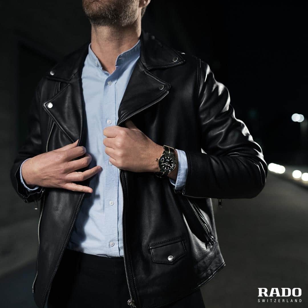 ラドーのインスタグラム：「The city has so many stories to tell. Be a part of them all and rock your look with our Rado Captain Cook Bronze. #RadoCaptainCook #Feelit」