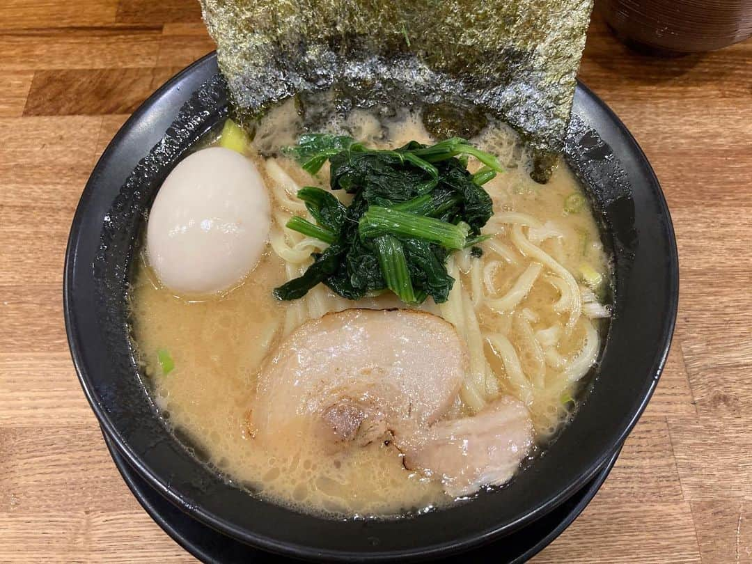 望月歩さんのインスタグラム写真 - (望月歩Instagram)「望月歩です。🐾 #ラーメン #やはり #家系ラーメンは正義 #米が進みます #望月歩」11月18日 19時29分 - ayumumochizuki_official