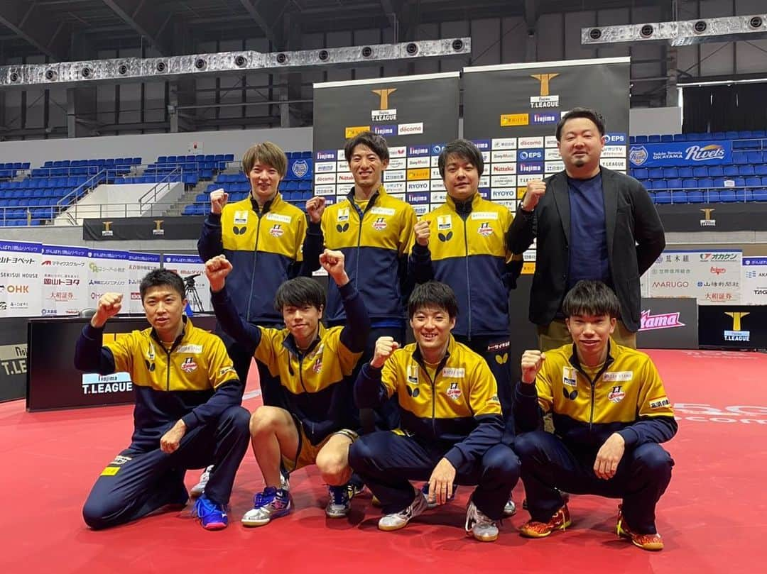 坂本竜介のインスタグラム：「3rd Season開幕戦🏓 勝利で飾る事が出来ました💪 英田、篠塚共にTリーグデビュー戦でしたが素晴らしいプレーをしてくれました！ 思い切った起用でしたが各々が持ち場で仕事をしてくれました👍 次は明後日のKM東京戦です！ 沢山の応援、サポートありがとうございました！ 引き続き爆援爆援👍 #tt彩たま  #tリーグ #ttsaitama #tleague  #victory」