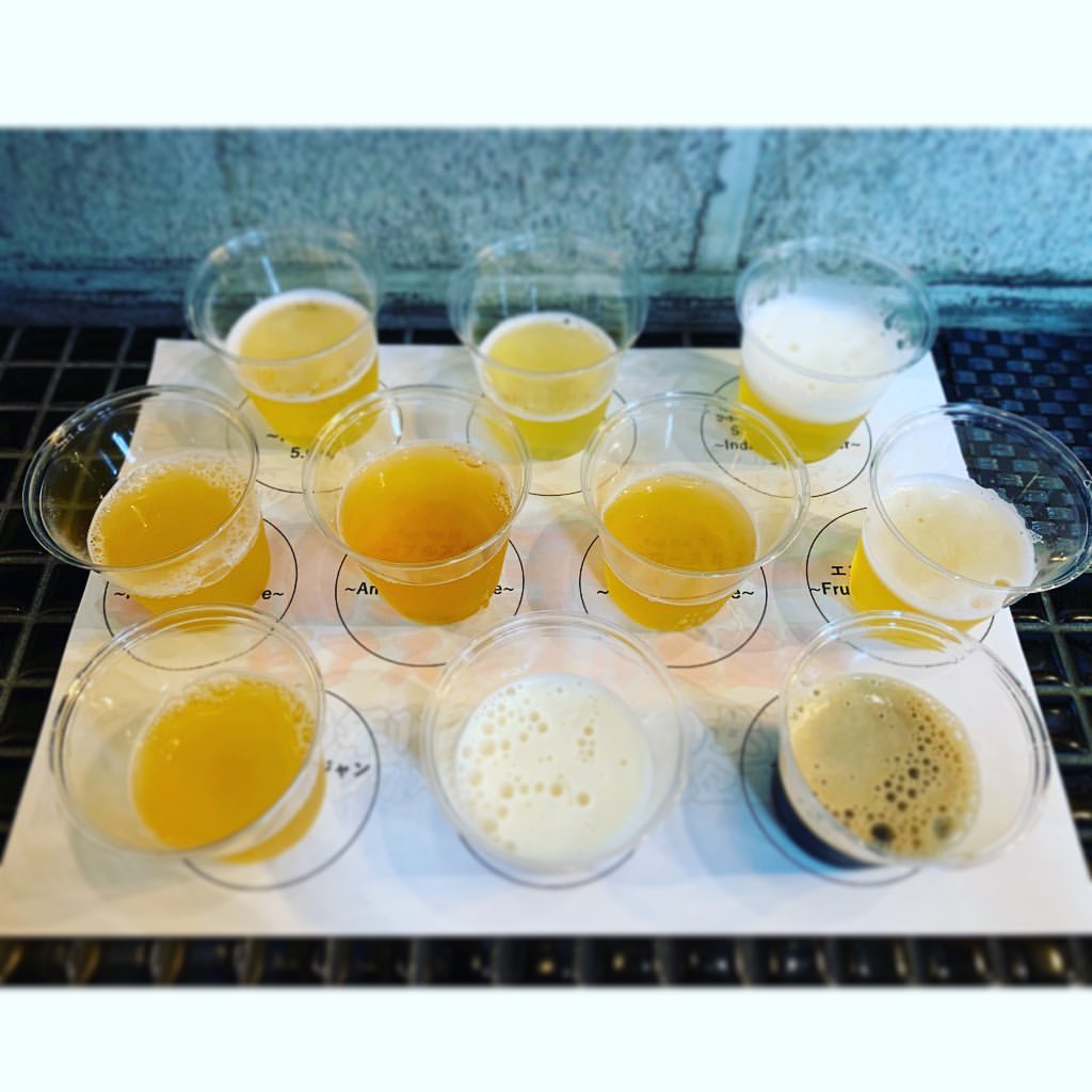 七瀬遥のインスタグラム：「クラフトビールの試飲会🍻 空きっ腹には酔っ払う😂ww でもバリエーションがたくさんあって、色んな楽しみ方があるよね😉🍺✨ そして、心から楽しんで仕事をしている人の所には、自然とお客さんが集まってくるよね😊😊😊 こんな時期でも大繁盛💖  #クラフトビール#美味しい#楽しい#みんな#笑顔#delicious#good#friend#happy#love#happiness#good#smile#tokyo#japan」