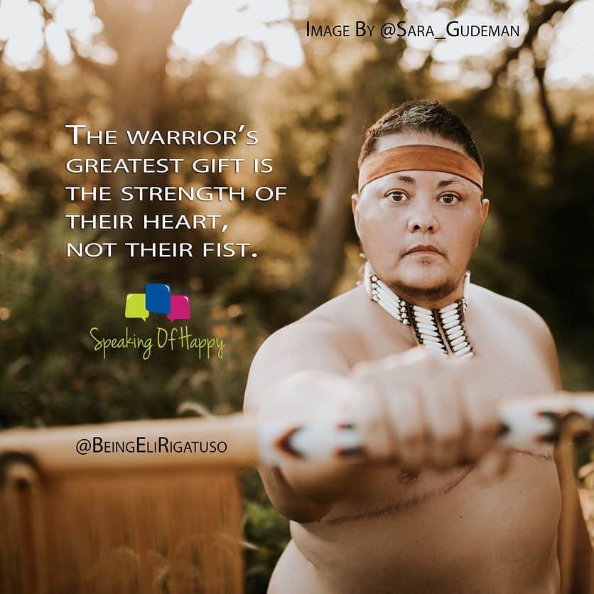 ケリー・オズボーンのインスタグラム：「To say that I am honored to be given this platform is an understatement! My heart is filled with joy today because the truth is we transgender, Two Spirit, non-binary, and gender non-conforming folks are often not allowed JOY! Folks are even commenting on these posts, so generously being made possible by Kelly, with their lack of knowledge and awareness about who we are as PEOPLE.  And we are PEOPLE first! The following images signify a reclamation of my indigenous side as well as being proud of my body! Allowing myself to step into my authentic self and truth has been the biggest gift I could have ever given myself!   I am a proud queer transmasculine two spirit of the Menominee Nation and there is NO one way to express these sides of myself. WE are complex and gorgeous human beings who deserve to celebrate ourselves proudly! There are so many myths around who I am as an indigenous human being that I bump up against all the time too. I am real. I don't have anything to prove to anyone but myself and the truth is I AM PROUD of who I am. If these posts upset you maybe you need to take a look at where you lack pride in yourself.  “Deconstructing myths about American Indians is so important. At their core, the debates about Indianness are debates about authenticity. Authenticity is predicated upon specific dynamics that define “real” Indians. These are “commonsense” understandings that are built into society’s dominant narratives, where certain assumptions are held to be unquestionably true. For example, real Indians are expected to look a certain way based on an appropriate minimum “blood quantum.” Or real Indians live on reservations, not in cities, and they embody the requisite appropriate blood quantum. These examples imply an impossible ideal about Indians as frozen in an unchangeable past, where they are unable to be both modern and Indian.” ~ All the Real Indians Died Off and 20 other myths about Native Americans by  Roxanne Dunbar-Ortiz and Dina Gilio-Whitaker  @BeingEliRigatuso @Samueljacobsphotography @sarah_gudeman @AshleeMariePreston @SpeakingOfHappy   #MythsAboutNativeAmericans #MenomineeNation #TwoSpirit #WeAreHere #IndigenousPride #TransAndProud #Tr」