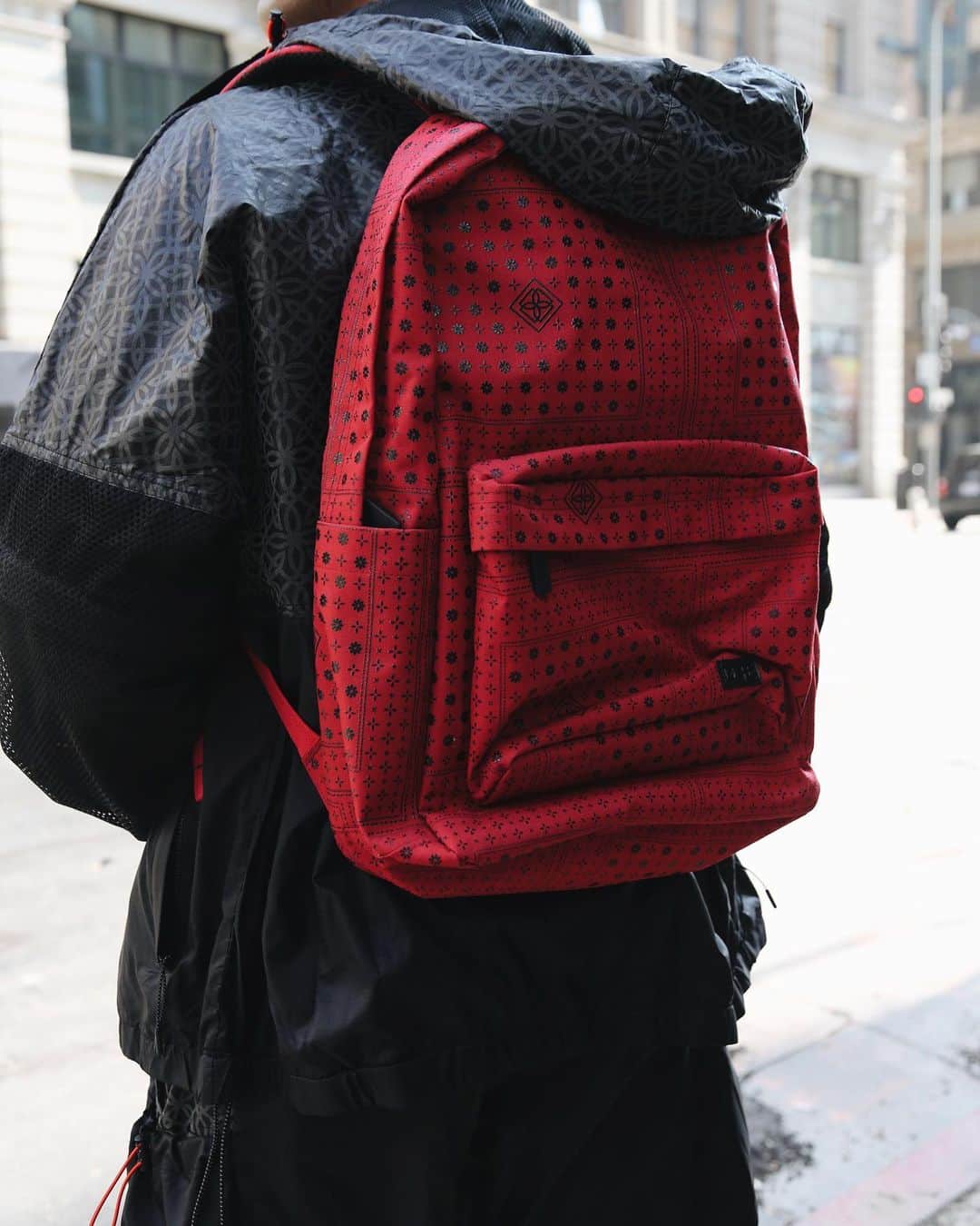 DOPEのインスタグラム：「Blood, Sweat, & Tears backpack + Explorer Windbreaker 🔥」