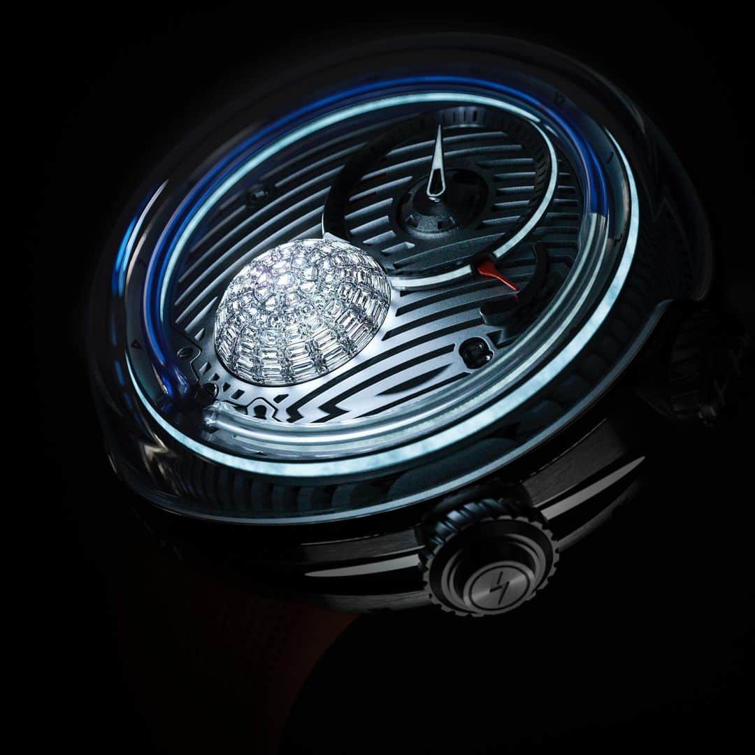 Daily Watchさんのインスタグラム写真 - (Daily WatchInstagram)「The @HYTwatches Blue Fluid that can produce mechanical light with the push of a button 👀🔍 It happens beneath the 73 baguette-cut diamonds which can be lit up by 13 mechanically-powered LED’s (they are powered by the movement) #HYT #HYTwatches」11月19日 6時33分 - dailywatch