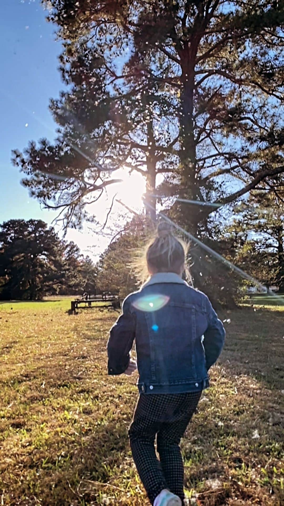 ストーミ・ヘンレイのインスタグラム：「Favorite days with my favorite person💛」