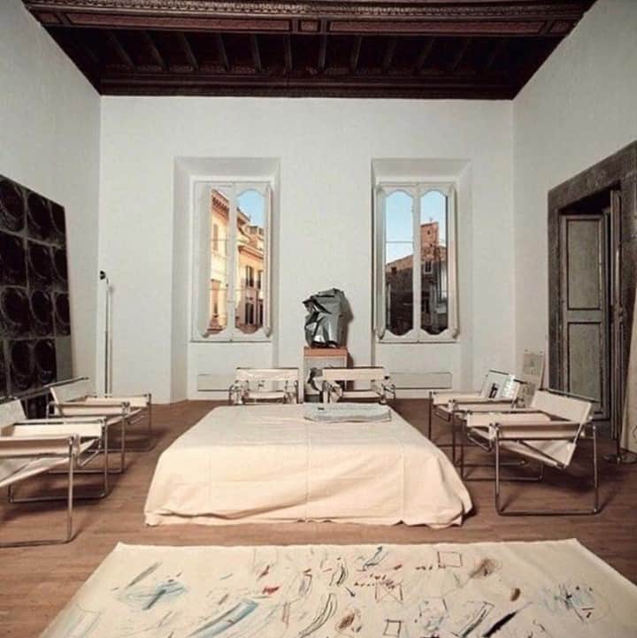 OFF-WHITE C/O VIRGIL ABLOHさんのインスタグラム写真 - (OFF-WHITE C/O VIRGIL ABLOHInstagram)「[premise image] cy twombly via @wongsegallery」11月19日 7時00分 - off____white