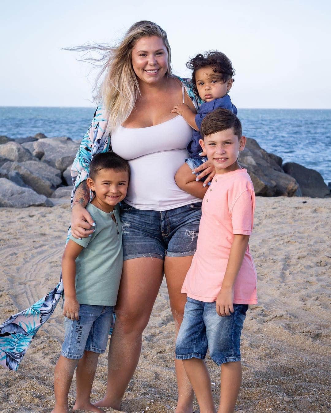 E! Onlineさんのインスタグラム写真 - (E! OnlineInstagram)「#TeenMom star Kailyn Lowry said she's "scarred for life" after her kids walked in on her having sex. 👀 The cringy details are at the link in our bio. (📷: Instagram)」11月19日 7時00分 - enews
