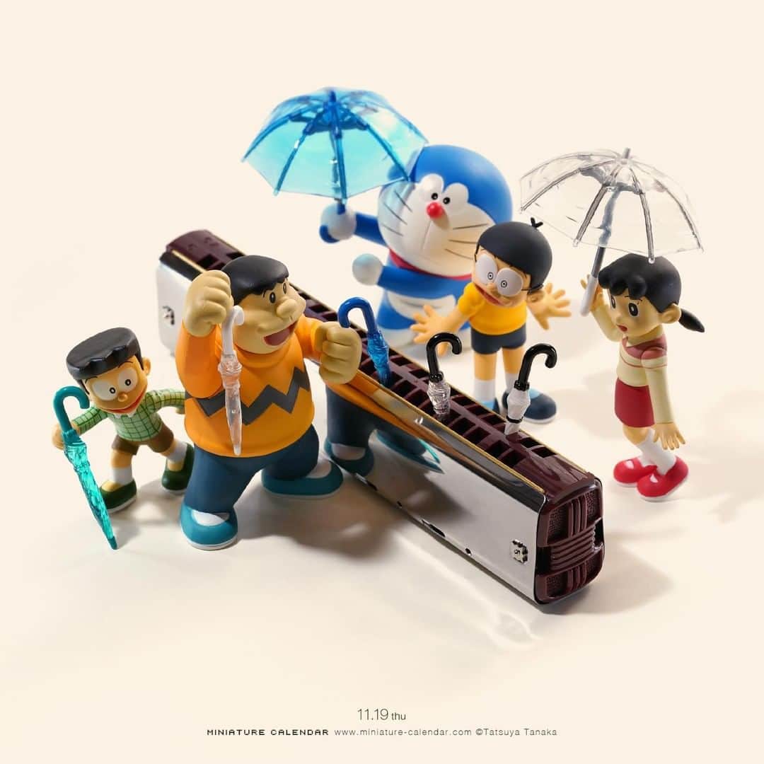 田中達也さんのインスタグラム写真 - (田中達也Instagram)「⠀ “Your umbrella is mine. My umbrella is mine, too.” ⠀ おまえの傘は俺の傘、俺の傘も俺の傘 ⠀ #ハーモニカ #傘立て #ドラえもん #Harmonica #UmbrellaStand #Doraemon ⠀ ──────────────────── 《EXHIBITION info》 　 【MINIATURE LIFE展2020 in 佐賀】 MINIATURE LIFE EXHIBITION2020 in Saga Nov. 28, 2020 - Jan. 30, 2021 #MiniatureLife展 #ミニチュアライフ展 　 ℹ️Please look at the Instagram story’s highlight for more information.」11月19日 7時00分 - tanaka_tatsuya