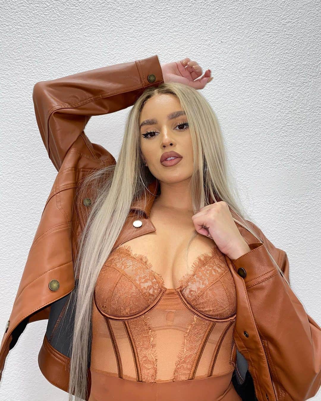 Val Mercadoのインスタグラム：「@fashionnova」