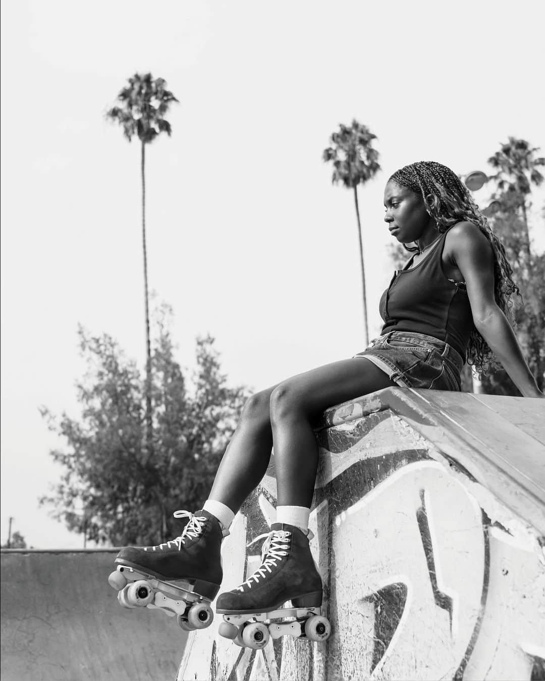 Calvin Kleinさんのインスタグラム写真 - (Calvin KleinInstagram)「Texas Isaiah is a visual narrator living in Los Angeles, concentrating on intimate portraiture.   @kingtexas captured @itsssjawn in Compton, @gr00vyquads in Long Beach.   one future #ckone  See Stories for more about Texas Isaiah.」11月19日 7時30分 - calvinklein