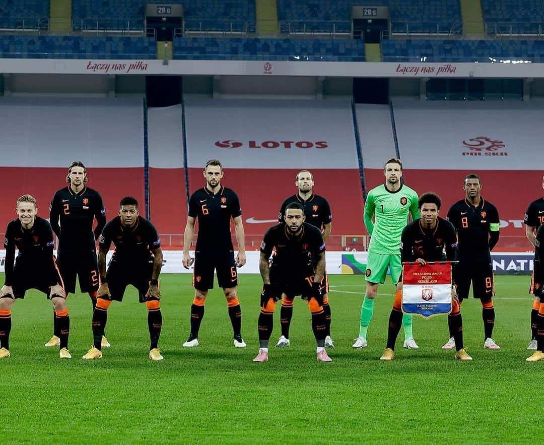 ティム・クルルさんのインスタグラム写真 - (ティム・クルルInstagram)「Proud to be part of this team. Another good win against Poland.. Shame it wasn’t enough to qualify for the finals but we can build on this.. #nationsleague 🇵🇱 🇳🇱」11月19日 7時36分 - timkrulofficial