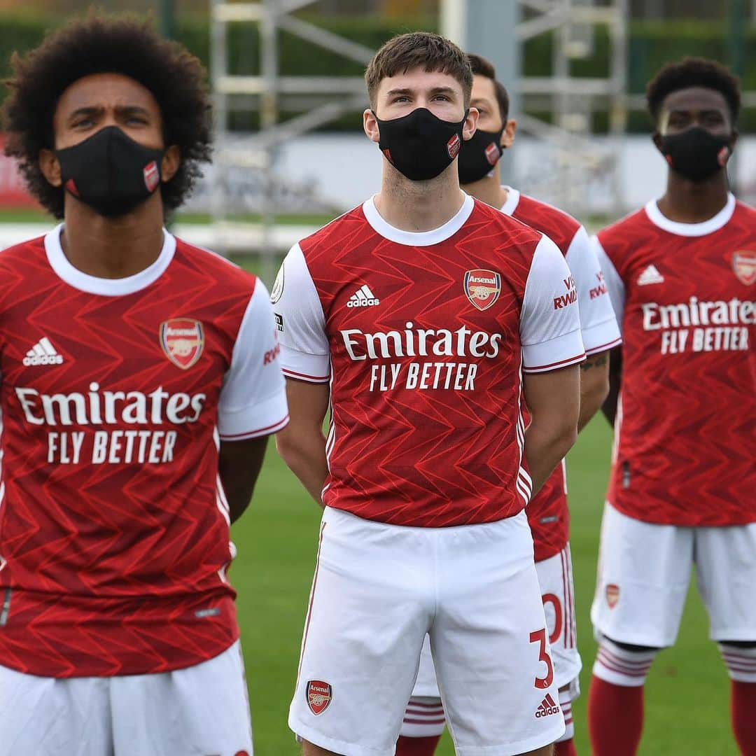 アーセナルFCさんのインスタグラム写真 - (アーセナルFCInstagram)「Masks 🔛⁠⠀ ⁠⠀ 😷 We took two different versions of the official squad photo for 2020/21⁠⠀ ⁠⠀ #Arsenal #AFC #photocall」11月18日 22時53分 - arsenal