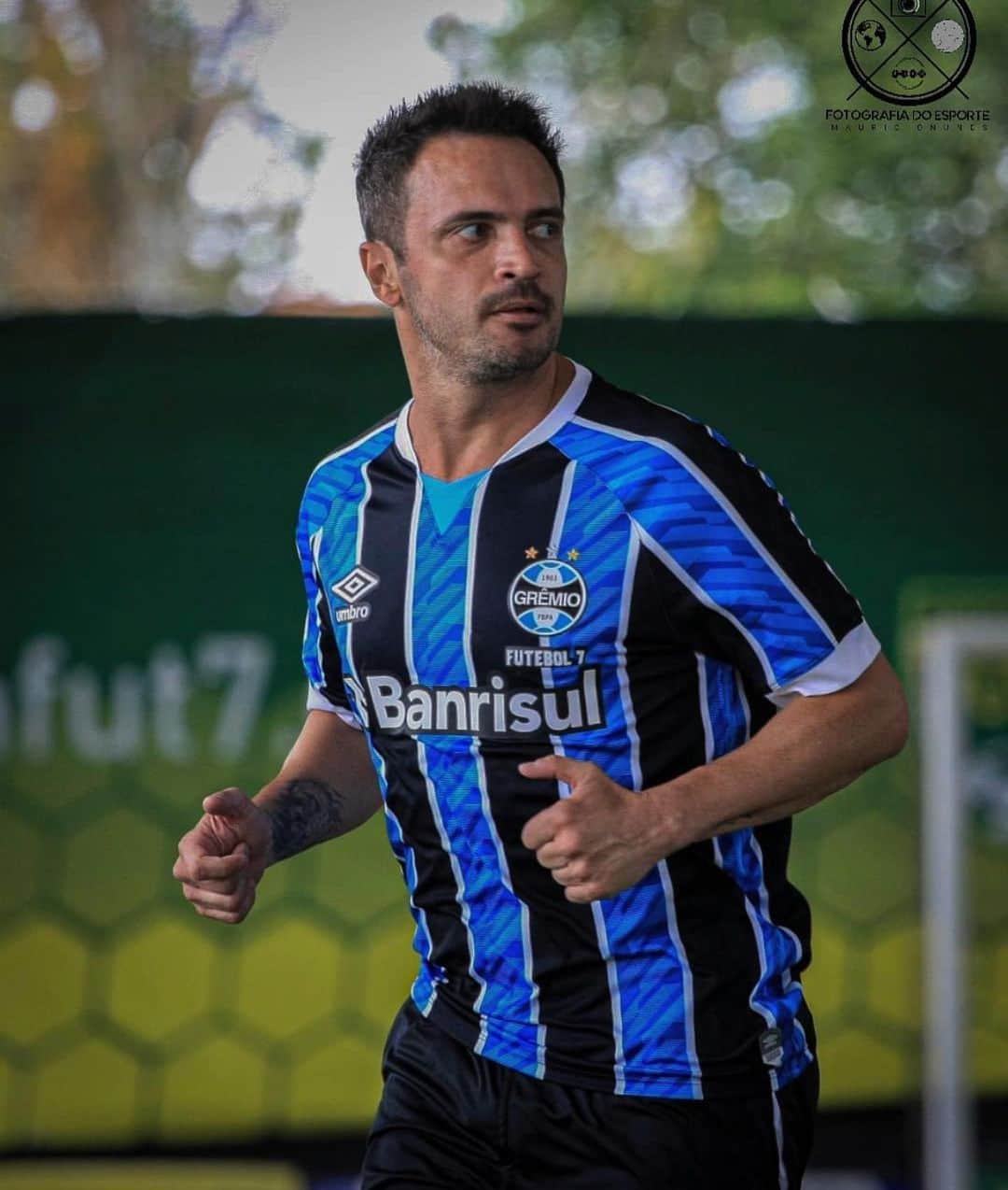 アレッサンドロ・ローザ・ヴィエイラのインスタグラム：「Já ansioso pra #LigadasAmericas em Dezembro! 🔵⚫️⚪️  @gremiofutebol7 @gremio   @fotografiadoesporte  @futebol7brasil」