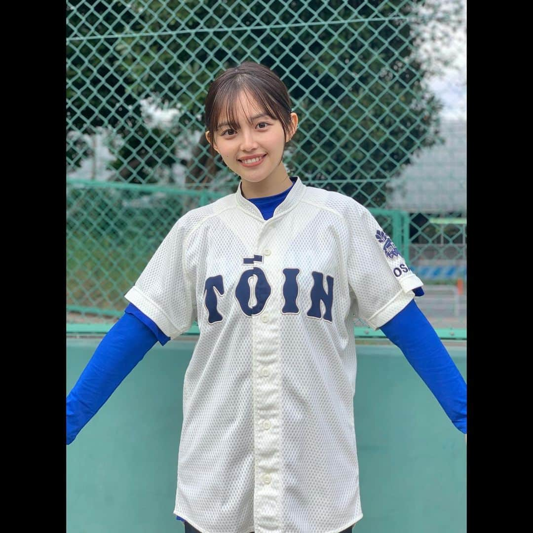 森日菜美さんのインスタグラム写真 - (森日菜美Instagram)「以前クーニンTVで 大阪桐蔭さんのユニフォームを 着させていただいた時のお写真、⚾️ いつも夏に甲子園をテレビで見てた わたしにとって名門校のユニフォームを 着れる機会はこの先100年生きてもないと思いました！ それくらい嬉しかった！！(いつ投稿しようか、ずっと迷ってて下書きに保管しておいたのです)」11月18日 23時22分 - hinami_mori