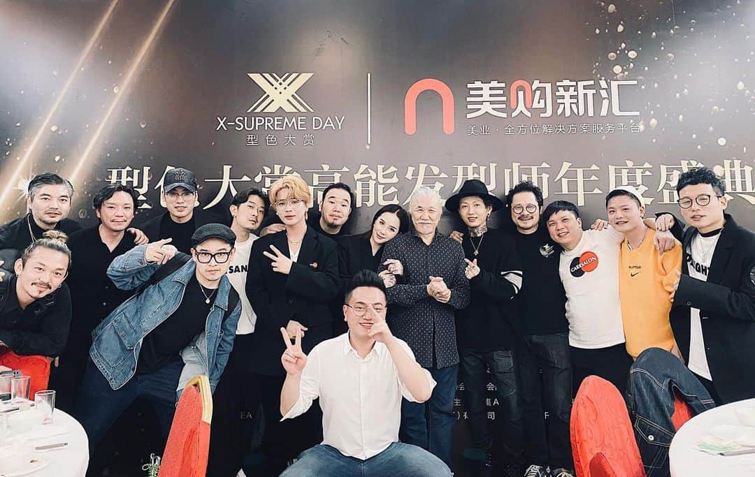 Abby Chenのインスタグラム：「Good show !!🇨🇳 型色大賞」