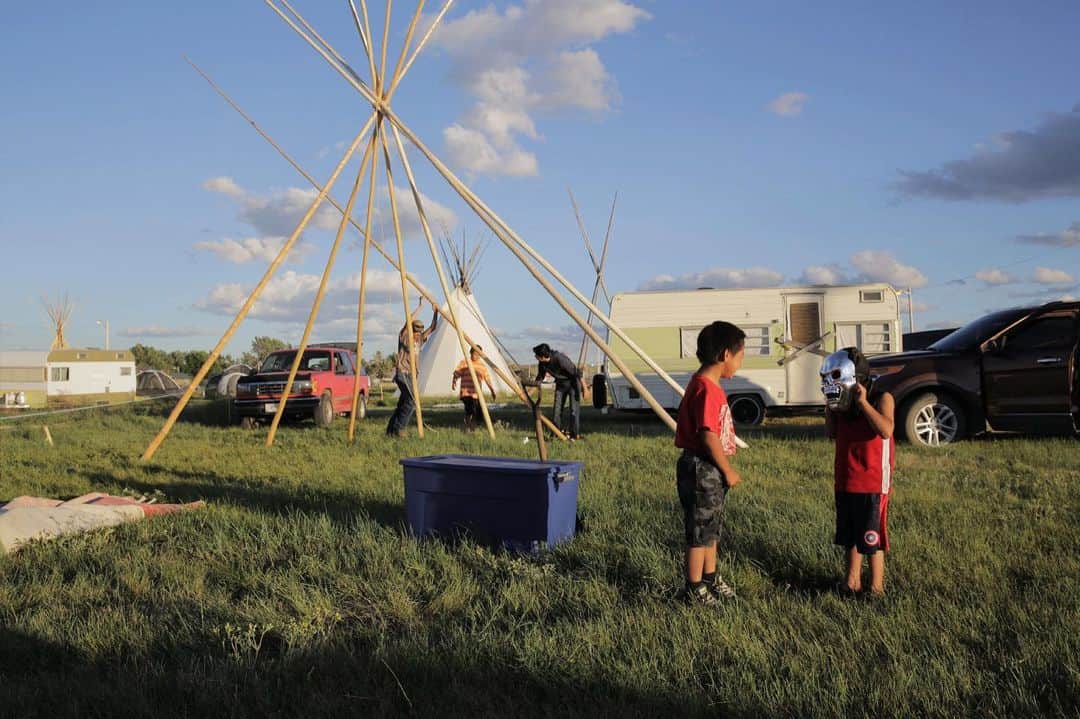 thephotosocietyさんのインスタグラム写真 - (thephotosocietyInstagram)「Photo by @dzalcman // The Kicking Woman family sets up their teepees at the powwow grounds in Browning, Montana before the 2018 North American Indian Days, a celebration of Blackfeet culture and traditions.」11月18日 23時34分 - thephotosociety