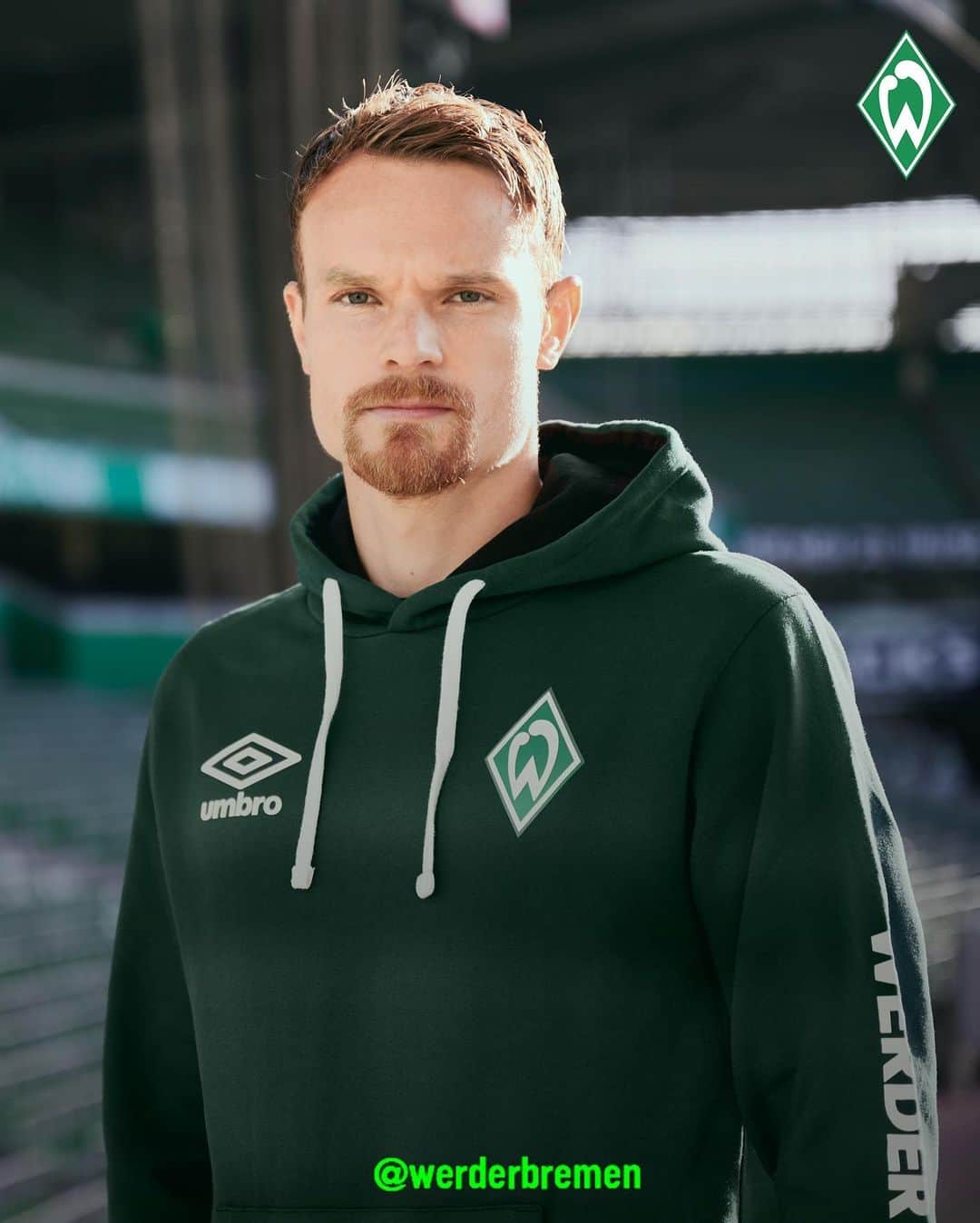 ヴェルダー・ブレーメンさんのインスタグラム写真 - (ヴェルダー・ブレーメンInstagram)「Sedcard C. Groß.📷 _______ #werder #bremen #svw #groß #shooting #raute」11月18日 23時36分 - werderbremen