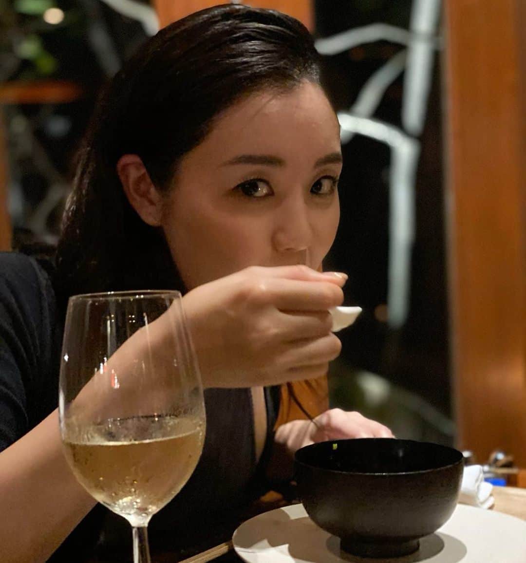 佐藤仁美さんのインスタグラム写真 - (佐藤仁美Instagram)「🍴 飯テロ。  久しぶりに美味しいワイン飲みたい！  #wine #飯テロ」11月18日 23時39分 - miss_japan_hitomi