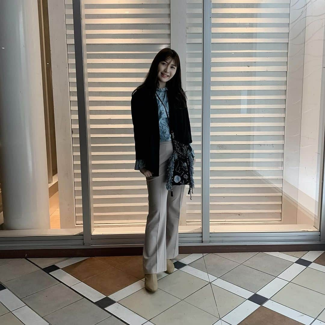 横島亜衿さんのインスタグラム写真 - (横島亜衿Instagram)「載せてなかった私服をぱぱっと！ 半袖も混ざってるし1枚目は私服では無く買った服です😆てへ」11月18日 23時47分 - _aeri_yokoshima