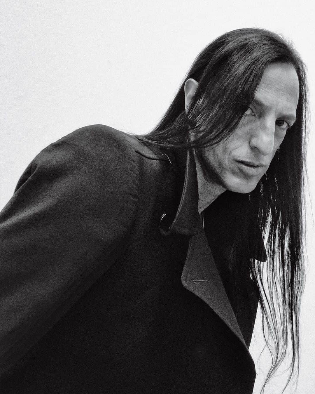 i-Dさんのインスタグラム写真 - (i-DInstagram)「Happy Birthday @rickowensonline! 🎂⁣ ⁣⁣ Swipe ➡️ to look back on some standout Rick moments from i-D's archive⁣.⁣ ⁣⁣ At the link in bio we reveal 33 things you should know about our favourite 50-something designer/teen skate punk-lookalike -- from his fave food, to his love for his wife, Michèle, and even his elaborate hair-care routine.⁣ .⁣ .⁣ .⁣ .⁣ .⁣ .⁣ 1 Self-portait By #RickOwens [The Gender Agenda Issue, No.286, April 2008]⁣ 2 Photography @mario_sorrenti, Fashion Director @alastairmckimm [The Game-changing Issue, No. 345, 2016]⁣ 3 Photography @corinnedayofficial, Styling @panosyiapanis. [The 21 Issue, No. 212, August 2001]⁣ 4 Photography @mario_sorrenti, Fashion Director  @alastairmckimm [Rihannazine, Special Edition, No. 01, 2020.]⁣ 5 Photography Greg Kadel, Styling #HavanaLafitte. [The Wise Up Issue, No. 322, Winter 2012]⁣ 6 Photography @brunostaub, Styling @henson [The Alphabetical Issue, No 323, 2013]⁣ 7 Photography @mario_sorrenti, Styling  @alastairmckimm [The 40th Anniversary Issue, No 361, 2020]⁣ 8 Photography @mario_sorrenti, Fashion Director @mr_carlos_nazario [The Faith In Chaos Issue, No 360, Summer 2020]⁣ 9 Photography @kategarnerimages, Styling @jodieabarnes. [The Iconic Issue, No. 235, September 2003]⁣ 10 Photography @solvesundsbostudio, Styling @edward_enninful. [The Action Issue, No. 297, March 2009]⁣」11月18日 23時53分 - i_d