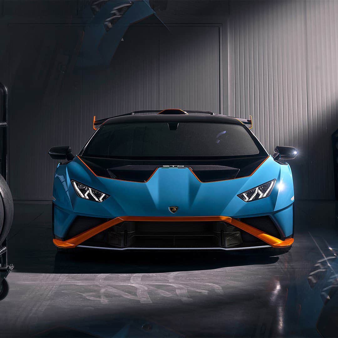 ランボルギーニのインスタグラム：「The new Lamborghini Huracán STO is here. And it brings the power and speed of @lamborghinisc from racetrack to road. A marvel that gives the most authentic driving pleasure, with its lightweight solution, superior aerodynamics and race car engineering.  Discover more at the link in bio.   #Lamborghini #HuracanSTO #FromRacetrackToRoad」