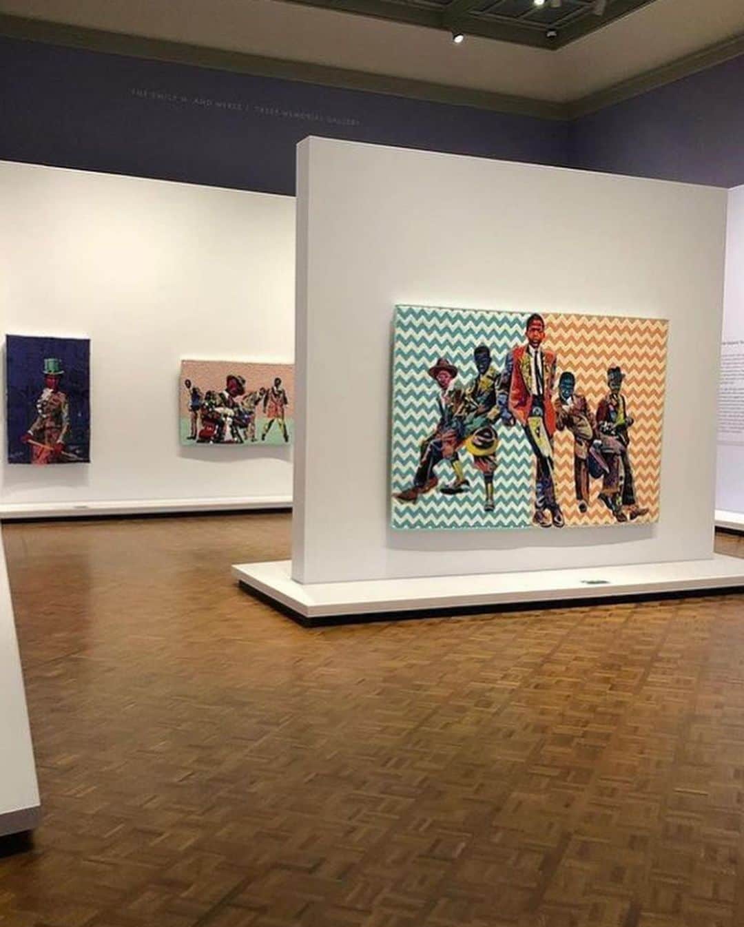 シャニン・ソサモンのインスタグラム：「Happened upon @bisabutler’s page some months ago. Her pictures are all made of fabric. Wish I could be there to see it in person. I’m still so completely amazed. #QuiltArt」