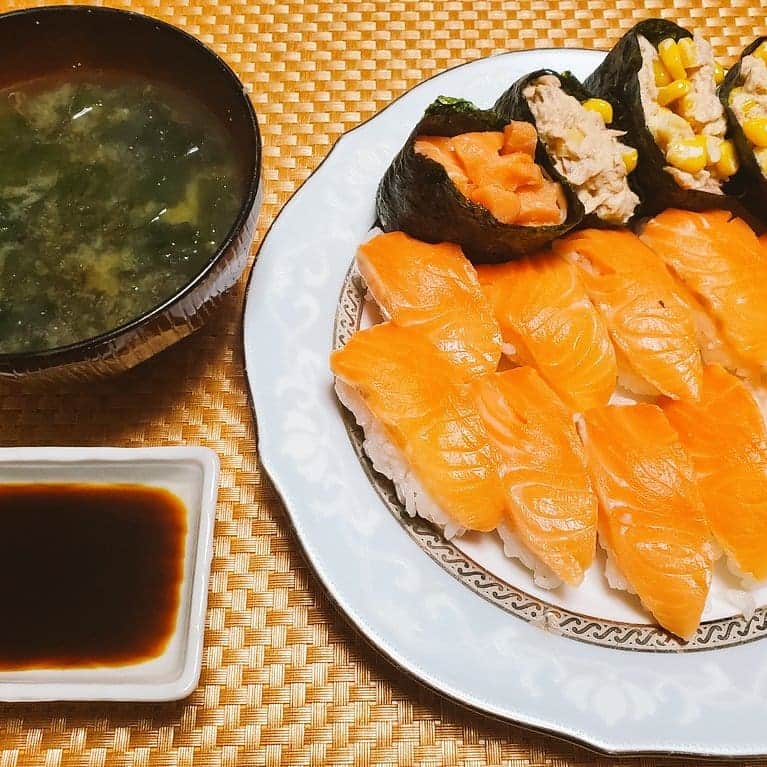 塩原康孝のインスタグラム：「お寿司  #料理記録  #料理男子」