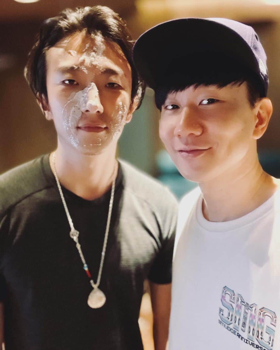林俊傑のインスタグラム：「生日快樂！Happy Birthday!  @harrychang1122   #happybirthday」