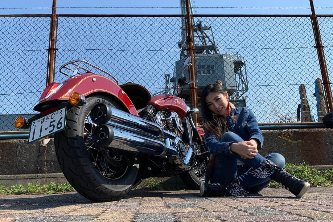 福山理子さんのインスタグラム写真 - (福山理子Instagram)「Indian motercycle #Indianmotercycle #バイク女子 #wildwing #バイクブーツ #造形社 さん」11月19日 1時30分 - rikofukuyama