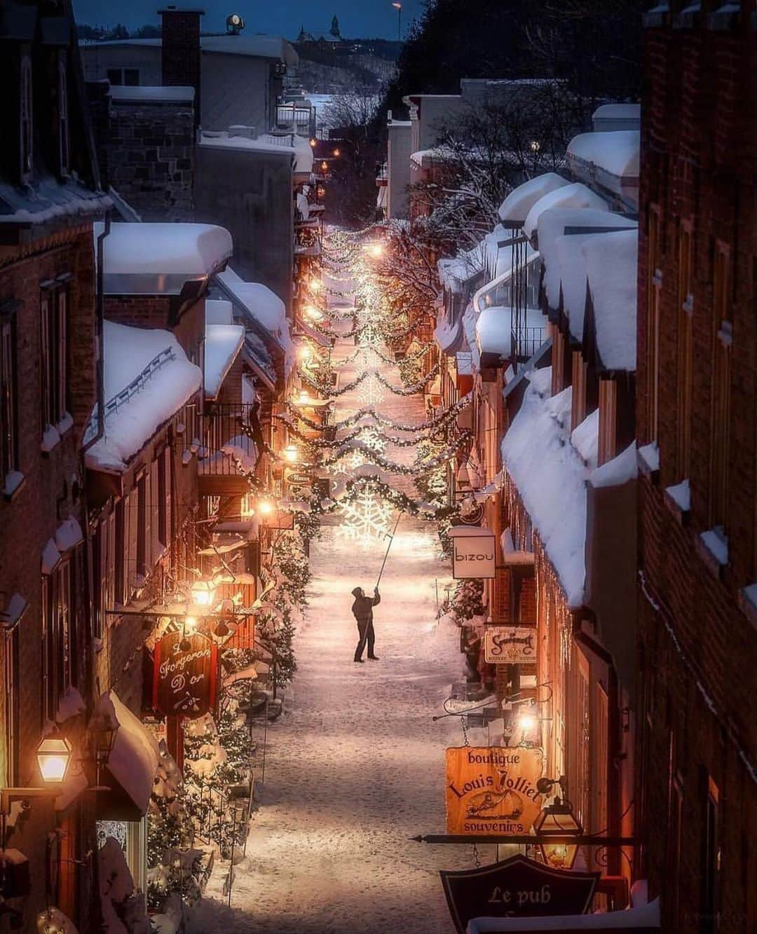 Wonderful Placesさんのインスタグラム写真 - (Wonderful PlacesInstagram)「Quebec, Montreal - Canada ✨❄️❄️❄️✨ . Pictures by ✨✨@mindz.eye✨✨ #wonderful_places for a feature 💙❄️」11月19日 1時42分 - wonderful_places