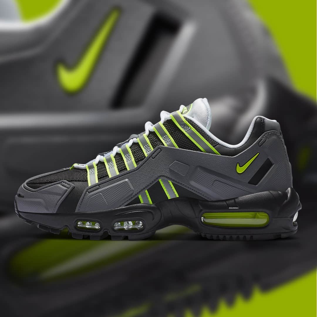 Sneaker Newsさんのインスタグラム写真 - (Sneaker NewsInstagram)「Nike introduces a reworked NDESTRUKT Air Max 95 featuring exterior armor plating while revealing extended lace eyelet ribbons that extend down to the sole. Could this be the launch of a new NDESTRUKT category? We need a retro of the basketball classics. Hit the link in our bio for a closer look.」11月19日 1時52分 - sneakernews
