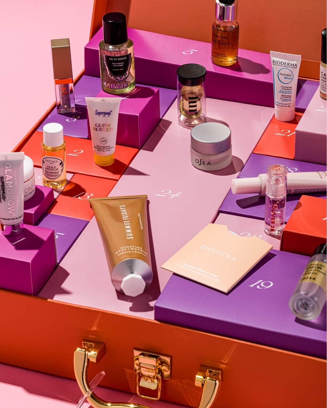 Marvis®️ Official Partnerさんのインスタグラム写真 - (Marvis®️ Official PartnerInstagram)「@Revolve's 2020 Advent Calendar is here + I spy our Mouthwash Concentrate! 😍 ⭐ 🎁」11月19日 8時00分 - marvis_usa