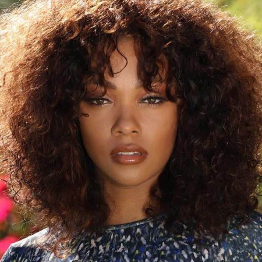 ニコール・ミッチェル・マーフィーのインスタグラム：「Happy Birthday to my first born.  I’m so proud of you @bria_murphy  Love you beyond this world...🥰😍😘😘😘😘」