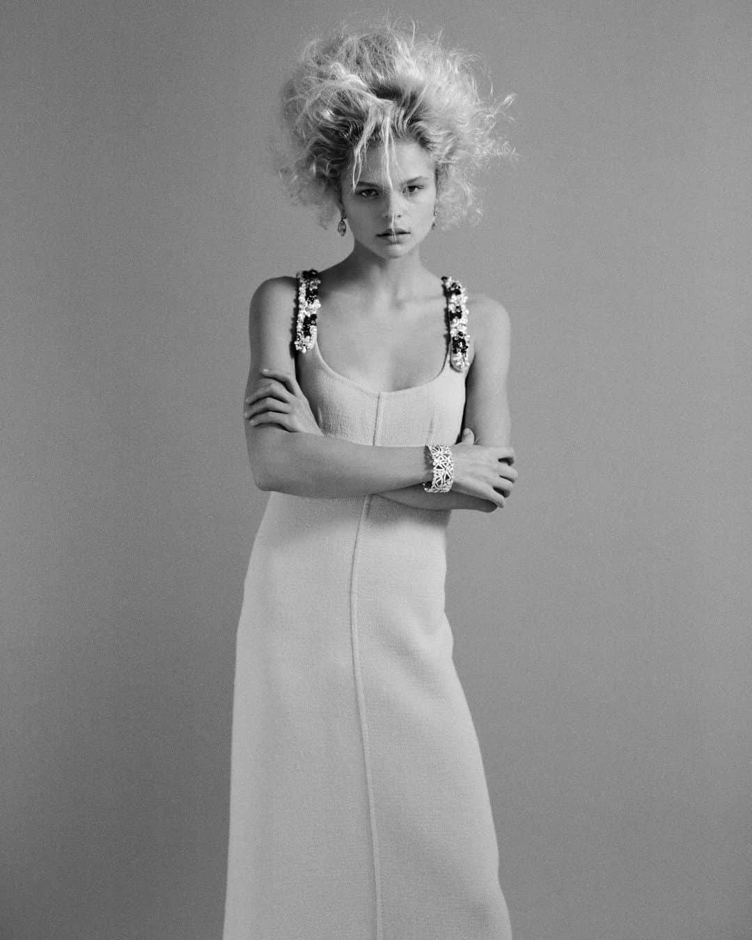 ランバンのインスタグラム：「#LanvinFW20 shot for @thepopmag - Winter 20. Styling @stephaniewaknine  Photography @markrkean」