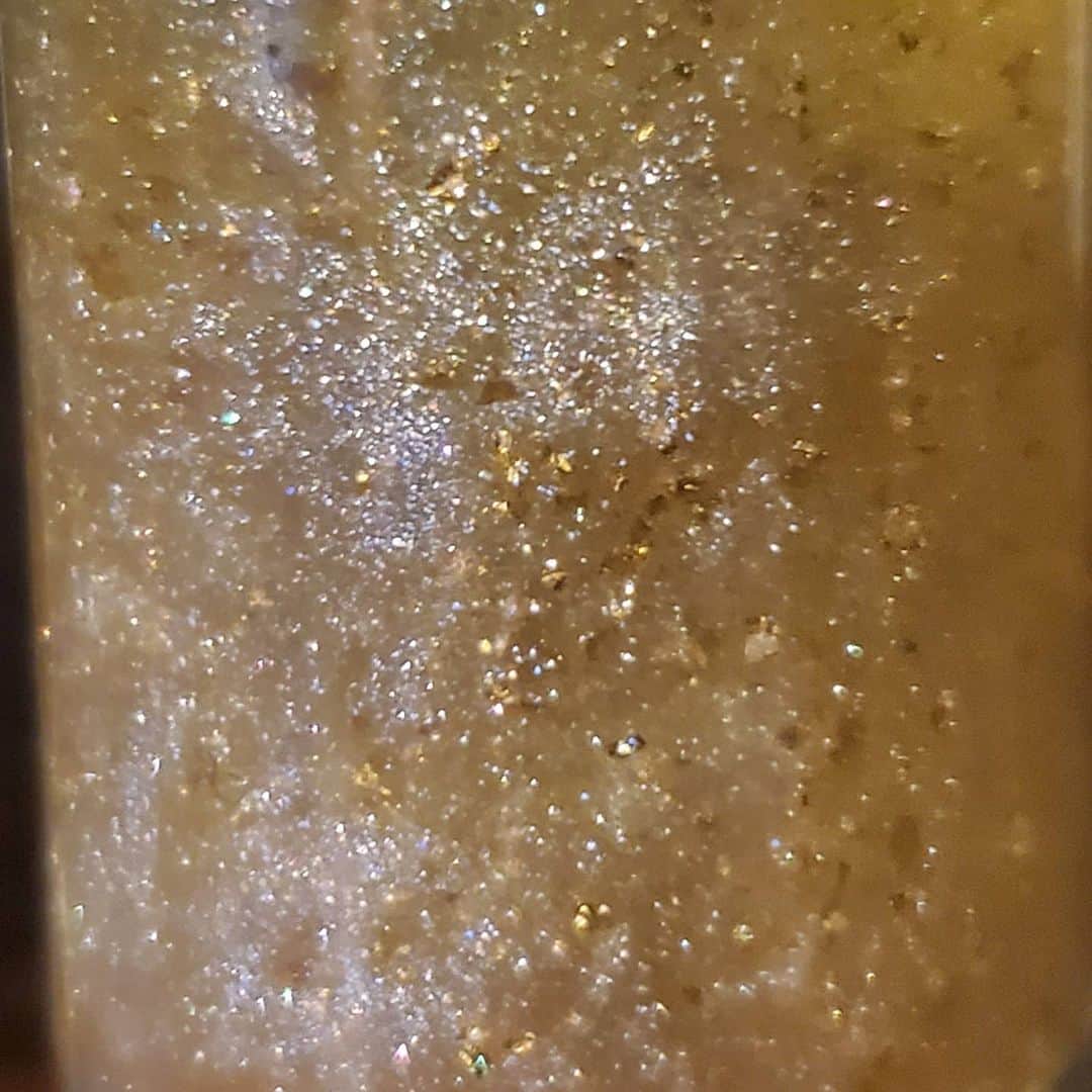 のインスタグラム：「GASOLINE GLAMOUR X SCORPION +  NEW GASOLINEGLAMOUR.COM LAUNCHING 2021  SCORPION GLOW ✨🎇🎆 #ORGANIC #ORGANICSKINCARE #VEGAN #VEGANSKINCARE #CLEANSKINCARE #GREENBEAUTY #CRUELTYFREE #ECOBEAUTY #NONTOXIC #CANDLES  #PERFUME #SKINCARE  #EMPIRE #IDONTQUIT #BURYYOURDOUBTS #OFTENIMITATEDNEVERDUPLICATED #WOMAN #FIGHTER #TRUEGRIT  #TRYME  #THEONLYLAWISSURVIVAL #PLAYFORBLOOD #DONTTAKEANYSHIT  #LOVERULES #RAREFIND #THEONEYOUFEED  #GASOLINEGLAMOUR #GASOLINEGLAMOURXSCORPION #SCORPIONPOWER #ITSNOTBRAGGINGIFYOUCANBACKITUP 🦂🖤👑♠️⚡💎 GUTSY POWERFUL HONEST CLEAN CRUELTY FREE VEGAN SKINCARE 4EVERYONE SMALL BATCH HANDMADE IN LA」