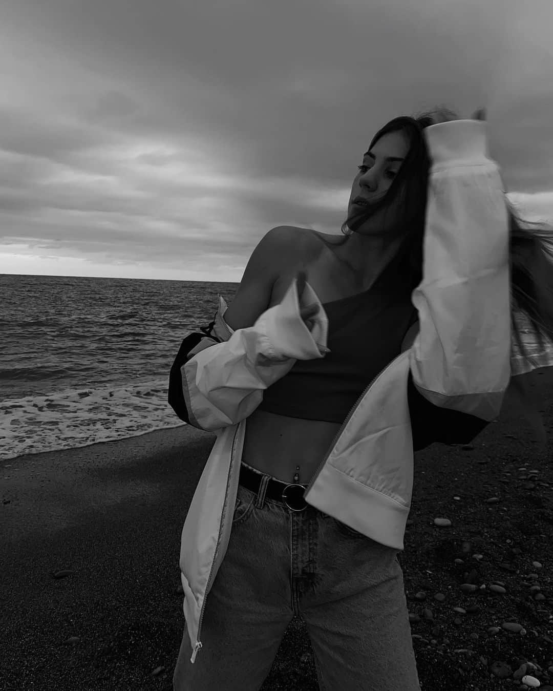 Maria Tarabanskayaさんのインスタグラム写真 - (Maria TarabanskayaInstagram)「Лучшие годы цепляют волной 🌊」11月19日 3時16分 - tarabanskaya.m