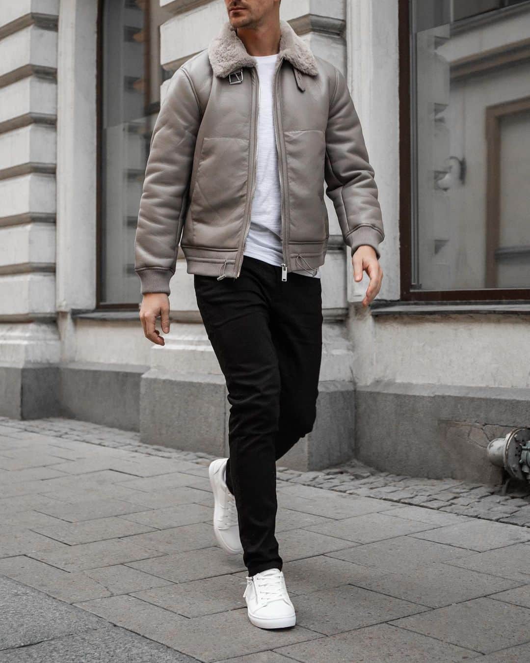 Men Withのインスタグラム：「#ad Tap the photo to shop this great outfit from @boohoomanofficial! 👌🏽  Jacket: Leather Look Fur Collar Aviator Bomber Jacket T-Shirt: Short Sleeve Longline T-Shirt With Curve Hem Jeans: Skinny Fit Denim Jeans In Black Shoes: Suede Side Zip Trainer  Shop more styles like this at @boohoomanofficial!」