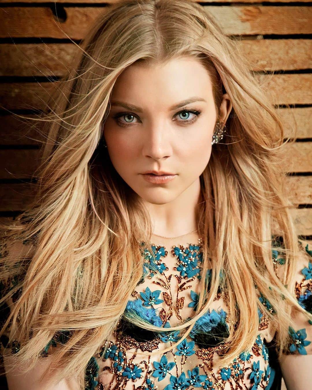 ナタリー・ドーマー（ファンアカウント）さんのインスタグラム写真 - (ナタリー・ドーマー（ファンアカウント）Instagram)「#NatalieDormer Are you ready for holiday season? ☃️🎄」11月19日 4時14分 - nataliedormer