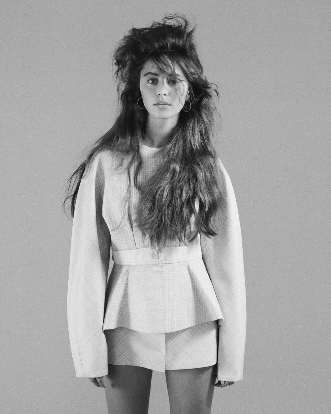 ランバンのインスタグラム：「#LanvinFW20 shot for @thepopmag - Winter 20. Styling @stephaniewaknine  Photography @markrkean  Model @lirisaw」