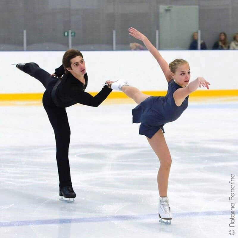 ゴーダ・ブトクテのインスタグラム：「I feel a little nostalgic today...   @nikitaermolaev91  @ponarushka 📸  #figureskating #pairskating #iceskating #фигурноекатание #парноекатание」