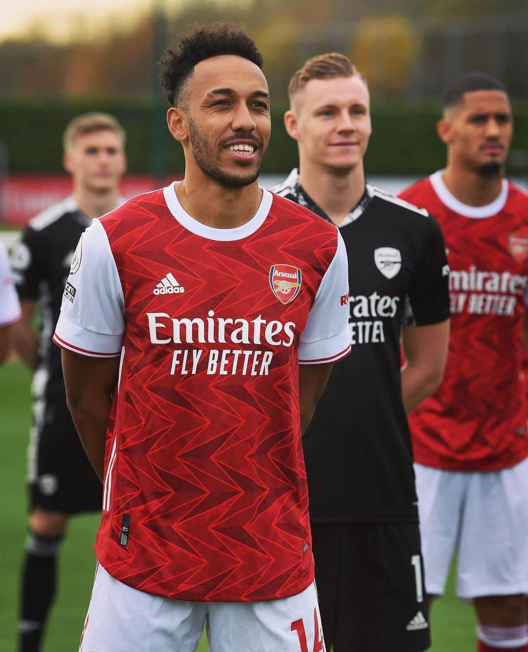 アーセナルFCさんのインスタグラム写真 - (アーセナルFCInstagram)「The squad 👊⁠⠀ ⁠⠀ #Arsenal #photocall #AFC #Gunners」11月19日 5時55分 - arsenal