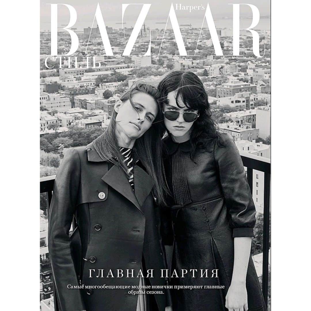 Kento Utsuboのインスタグラム：「🌓Harper's BAZAAR Black and White Issue🌓 @harpers_bazaarkz  最近は雑誌の表紙の撮影をありがたい事に沢山させていただいてます！ありがとうございます！ これからも頑張ろーってなりました！ 聞きたい事とかありましたらコメントバンバンください📝😊💫  Shot by @atticusradley  Styled by me @alexeykazakov13  MUA @kentoutsubo  Hair @tak8133  Models: @jakejunk1ns and @oliverwight  @michidelane  @lizzy4rizzy  @kollektiv_mgmt @hookerthebooker    Thank you. @maccosmetics  @macpro @ayumi_takahashi88 @lisaihaku  ——————————— ——————————— #photographer #コスメ #makeupartist #ファッション #youtuber #makeup #ビジネス #メイク好きさんと繋がりたい #メイクアップ #カメラ #fashion  #化粧品 #cosmetics #beauty  #美容学生 #photo  #ヘアカラー #美容 #美容師  #メイク #ビューティー #メイクアップ #メイクアップアーティスト #ユーチューバー  #かわいい #美容室 #ヘアアレンジ #youtube #hair #artmakeup」