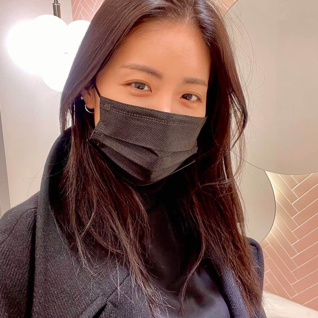 チン・イェソルのインスタグラム：「휴😷 #답답한마스크」