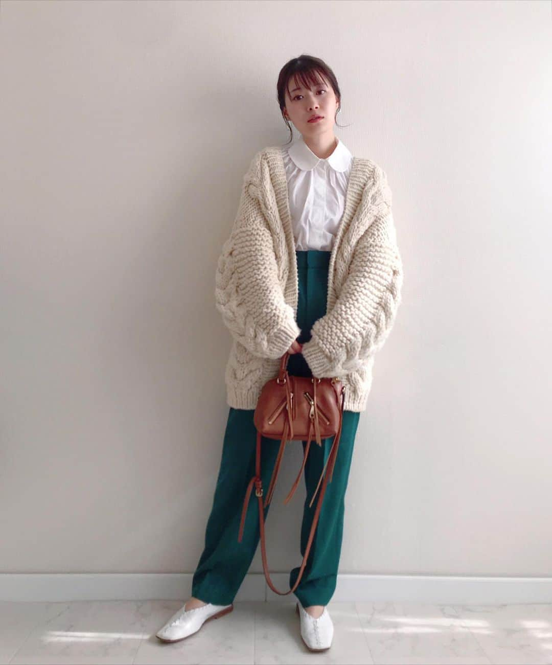 笹口直子さんのインスタグラム写真 - (笹口直子Instagram)「tops @zara  pants @6______roku  shoes @jilsander  bag @rebeccaminkoff  outer @audreyandjohnwad  ・ ・ 最近以前にも増して良く思うのは何事も準備が大事。 準備して準備して、準備して、本番は一瞬。 ・ ・ 体調管理も、肌の調子整えるのも、イメトレもセリフ覚えるのも、全部本番に向けての準備。 ・ ・ 準備さえ常に万全にしていたら無敵なのです。 そして常に準備しておけばアドリブも急な変化球もこなせちゃうんですよ。 ・ ・ それでも上手くいかない時もありますが、それは準備が足りなかっただけだ。 ・ ・ 体調管理も自己管理も全て準備。 どんな仕事にも仕事じゃなくても大事だ📝 ・ ・ #自分メモ #つい最近友達としたタイムリーな話　 #謙虚に #誠実に #真面目に #思いやりと優しさ #きれいめカジュアル #大人カジュアルコーデ  #오오티디 #옷스타그램 #데일리록 #きれいめコーデ #きれいめファッション  #fashion  #instafashion #コーデ  #like4like #followme #follow #l4l  #大人コーデ #大人カジュアル #팔로우#셀카#데일리록#코디」11月19日 17時01分 - na.o.ko.16