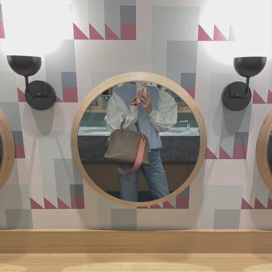 uinoloscaさんのインスタグラム写真 - (uinoloscaInstagram)「今日はアウターもヒートテックも要らないくらい暖かい😳 ・ ・ ・ #zara #isabelmarantetoile #levisvintage501 #bolide」11月19日 17時01分 - uinolosca