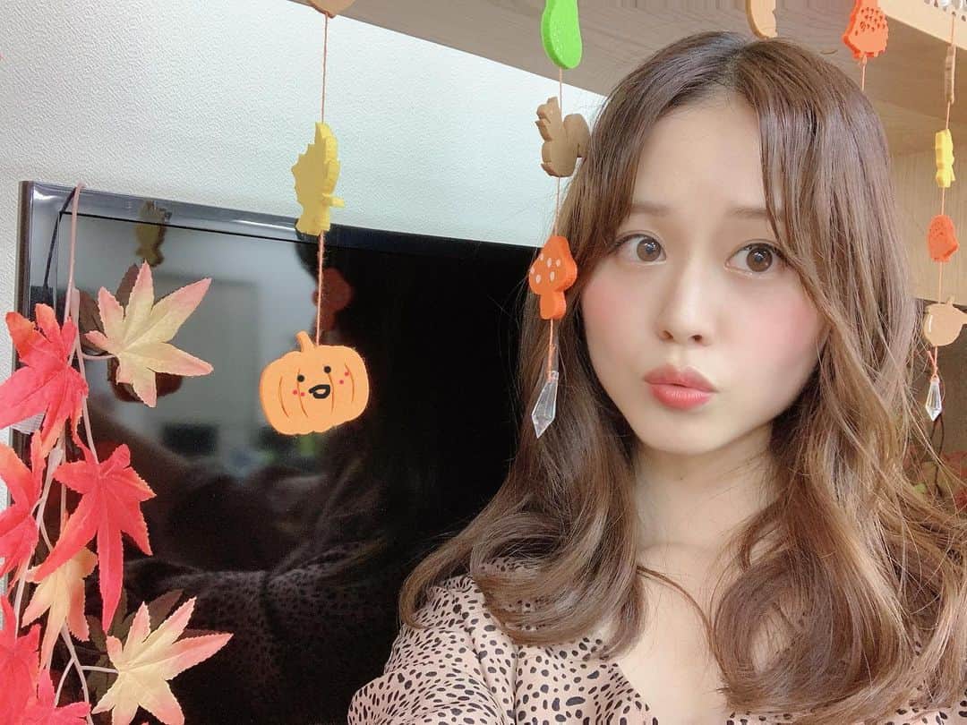 日岡なつみのインスタグラム：「🍁🎃🍇」