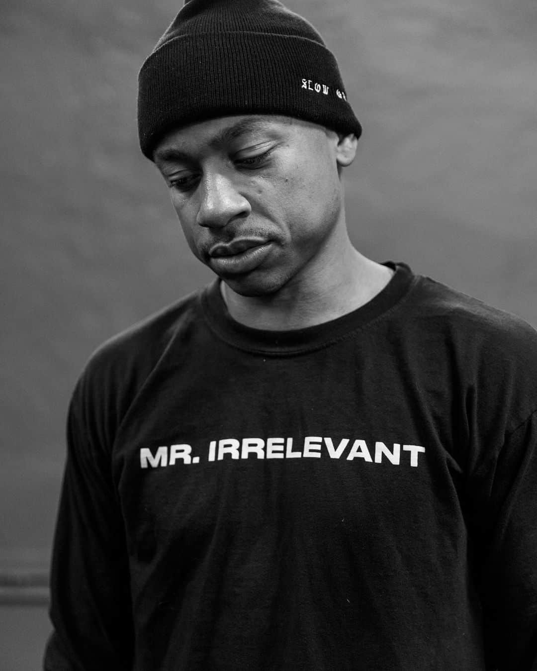 アイザイア・トーマスのインスタグラム：「NBA Draft Day!!! Shop now at www.slowgrind.media/store “Mr IrrelevanT”  📸: @teejayregan」